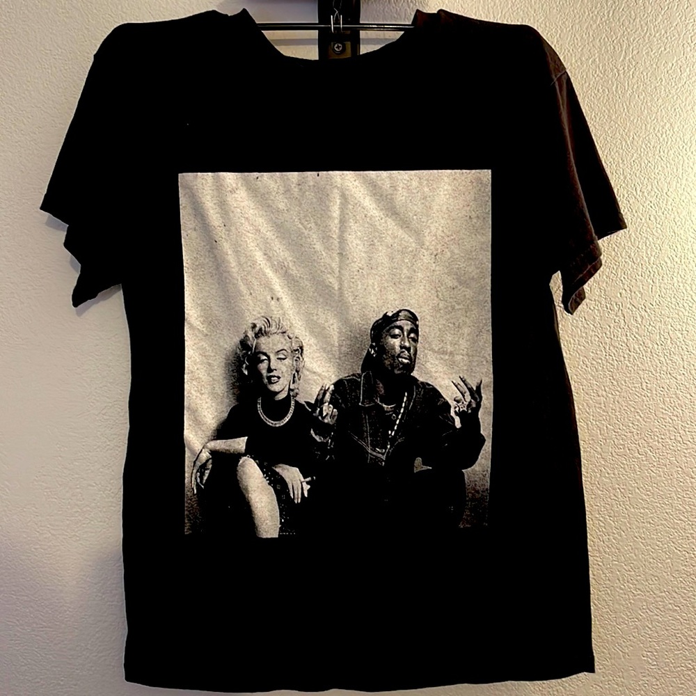 Marilyn Monroe and Tupac tee